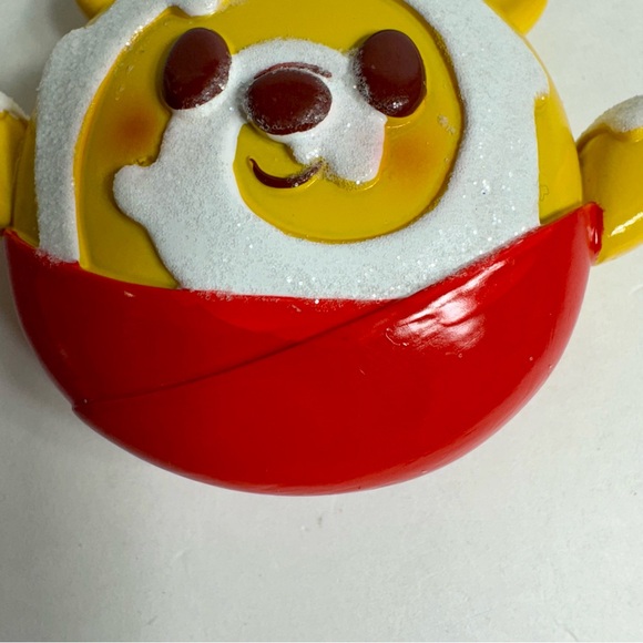 NWT. Disney Ornament - Munchlings Honey Cake Winnie The Pooh decoration - Picture 4 of 9